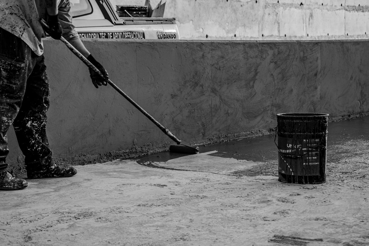 Vaciar un piso de herencia en Terrassa viviendo fuera: cómo se organiza